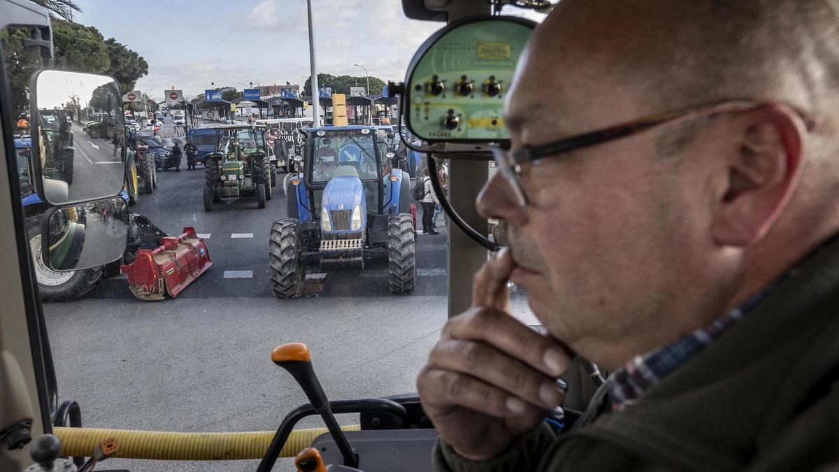 Manifestación de agricultores en Mercabarna