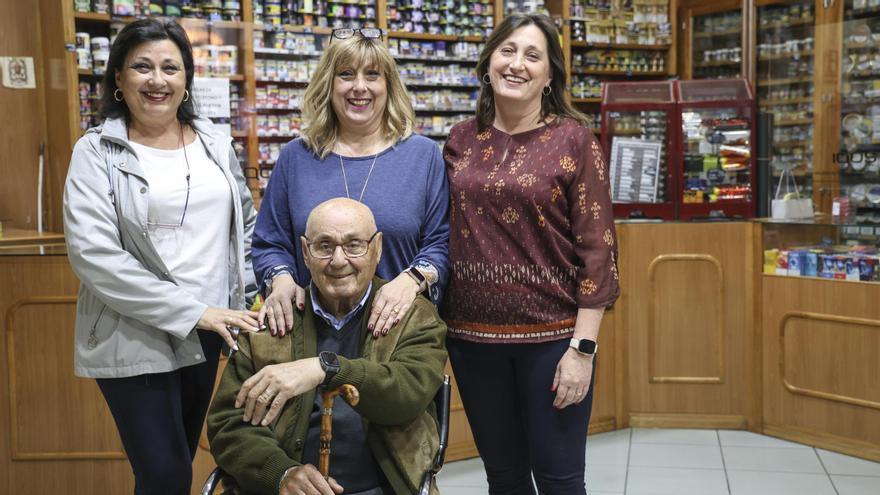 La &quot;Cava Rodríguez&quot;, un comercio histórico de Alicante que cumple 70 años