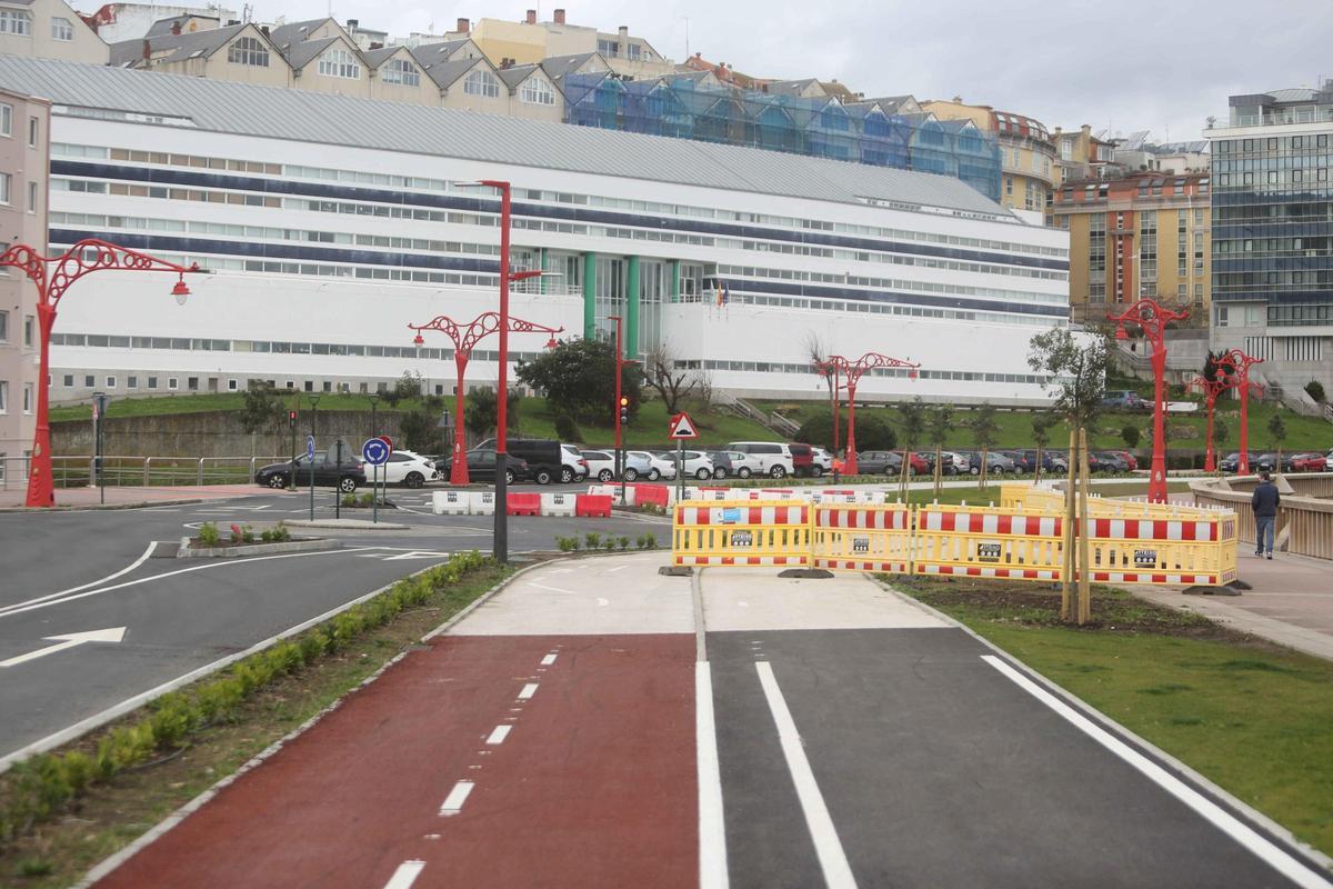 Últimos retoques en la obra del paseo marítimo de A Coruña