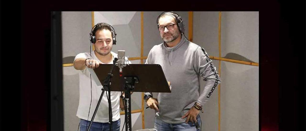 Eloy Pérez (izq.) y Julio Lorenzo, en una de las salas de grabación de Cinema