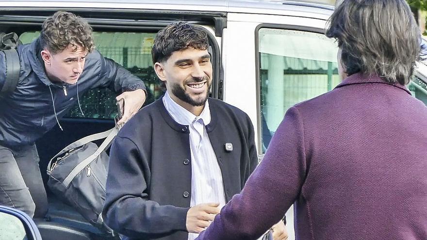 Neal Maupay llega a Sevilla y Alfon pone rumbo al Villarreal cedido con opción de compra