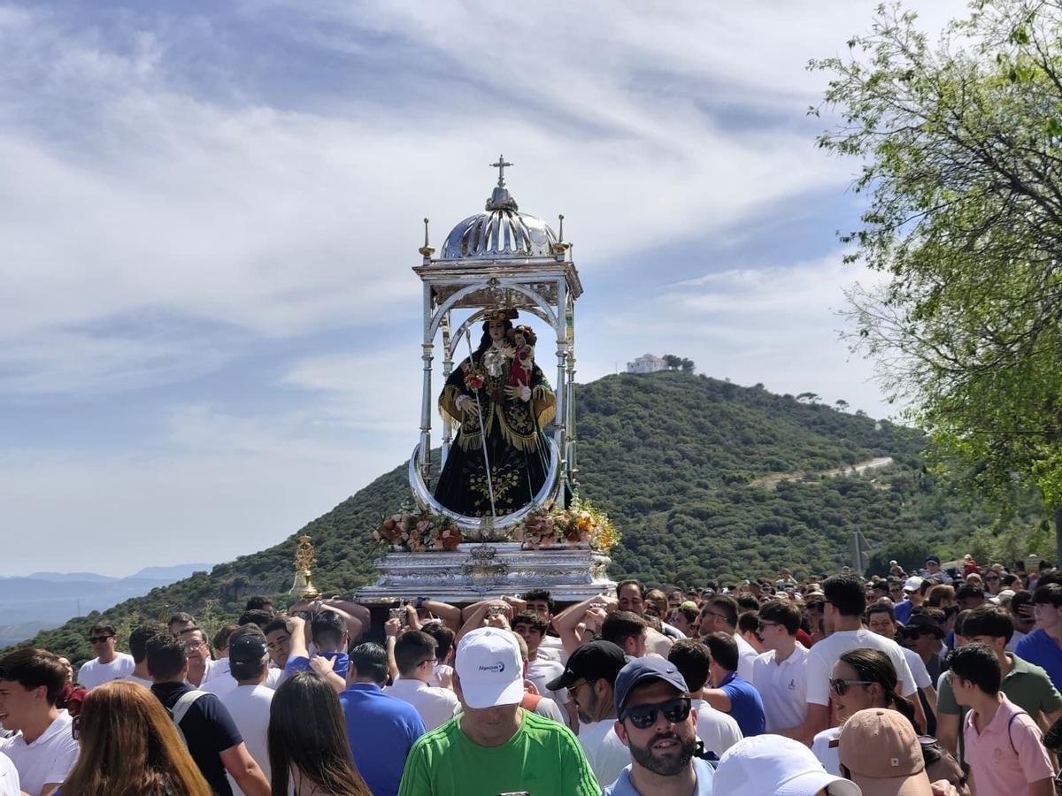 Romería de bajada de la Virgen de Araceli Romería de bajada de la Virgen de Araceli