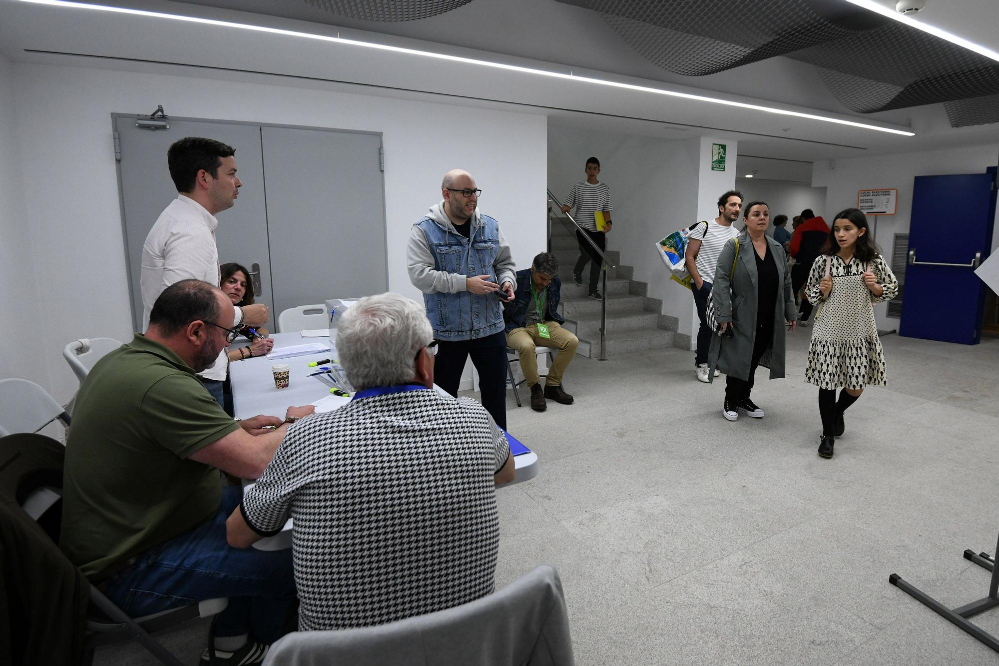Las mejores imágenes de la jornada electoral en Pontevedra