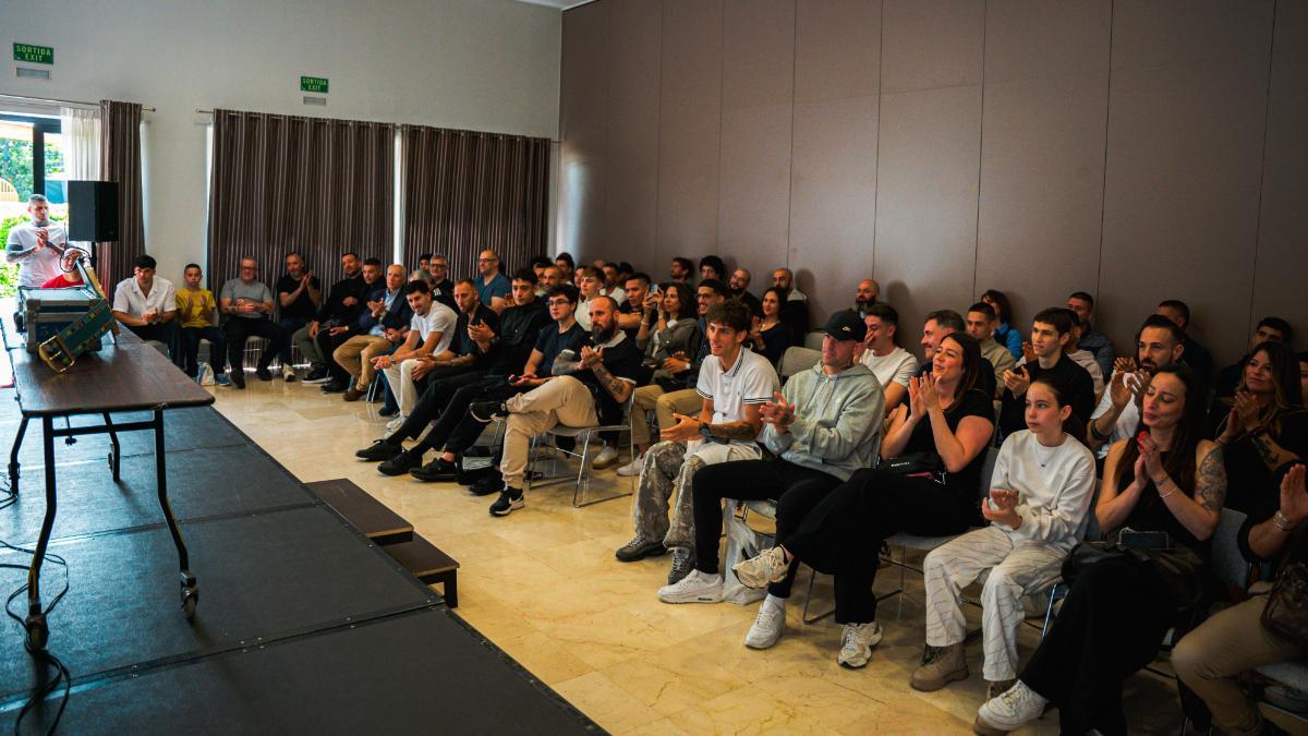Se dieron cita múltiples personalidades relacionadas con el boxeo
