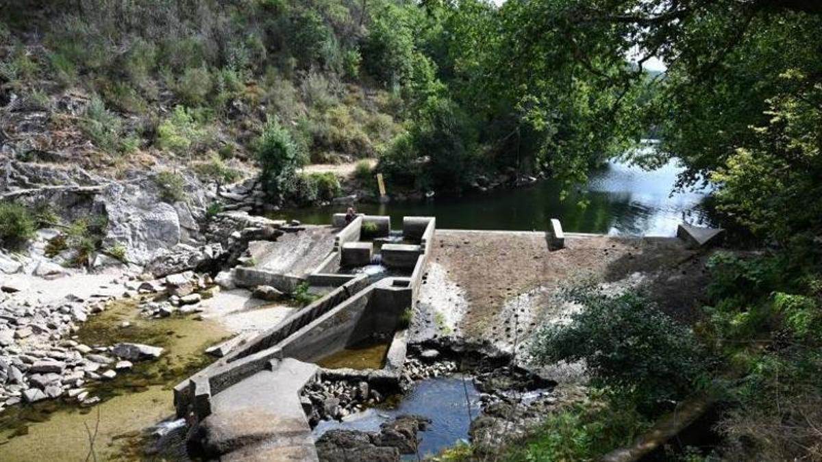 El río Lérez en Monte Porreiro se puede cruzar a pie en algún tramo