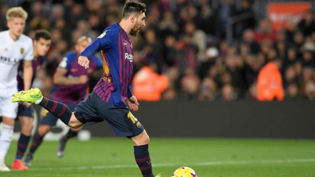 Messi acortó distancias desde el punto de penalti