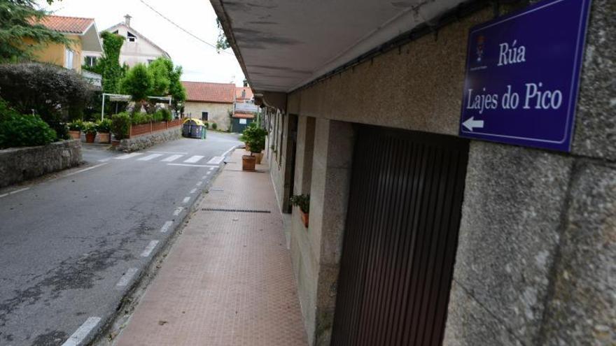 El Concello bautizó como “Lajes do Pico” la bajada a Areamilla .   | // G.N.