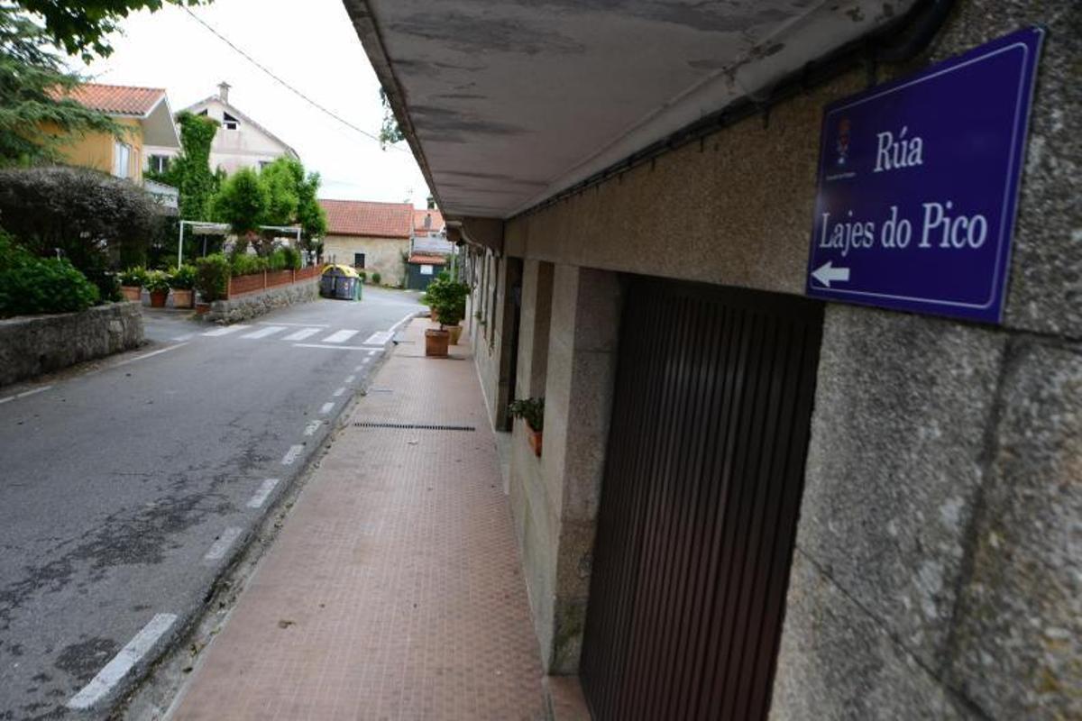 El Concello bautizó como “Lajes do Pico” la bajada a Areamilla .   | // G.N.