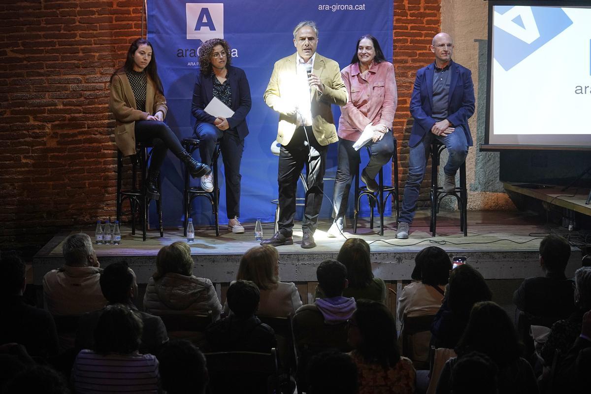 Un moment de la presentació de la llista a Platea.