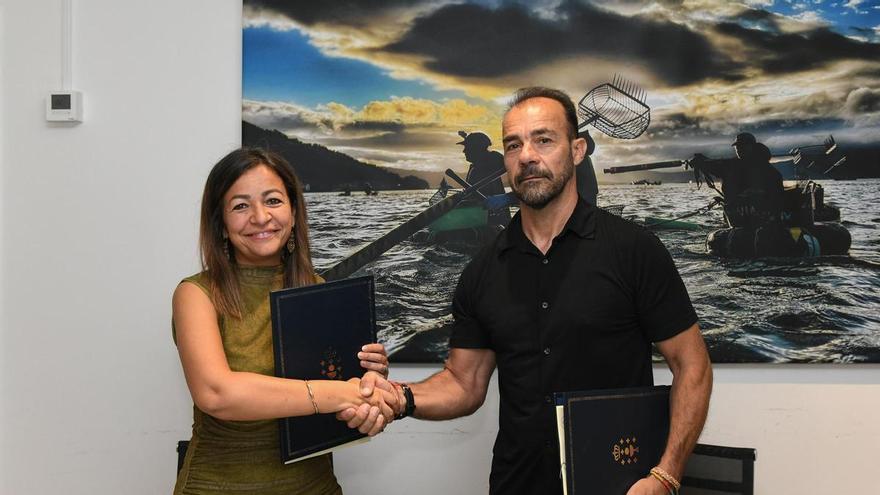 Nuevo salvavidas de Mar a la cofradía de Carril