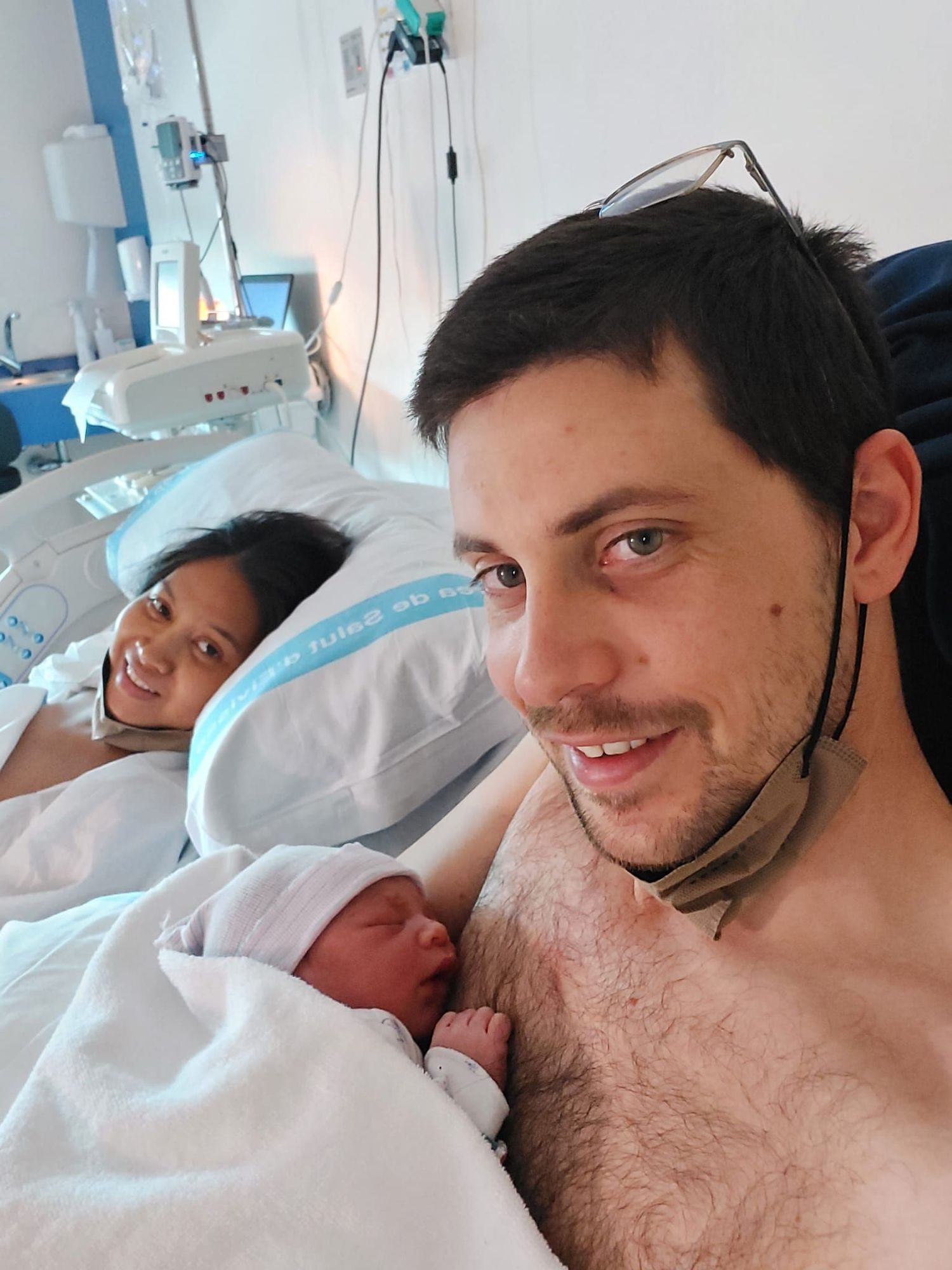Lian, el bebé que ha nacido en un ascensor de Ibiza