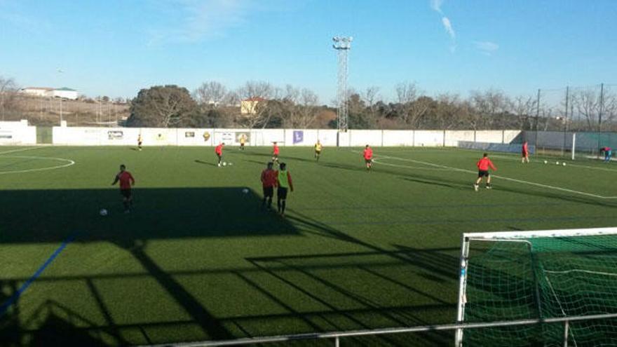 El Zamora CF en el campo del CD Guijuelo.