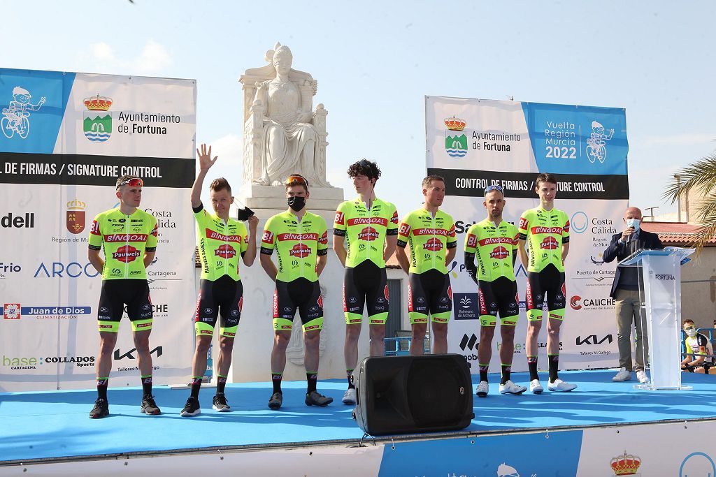 Así ha sido la salida de la Vuelta a Murcia en Fortuna