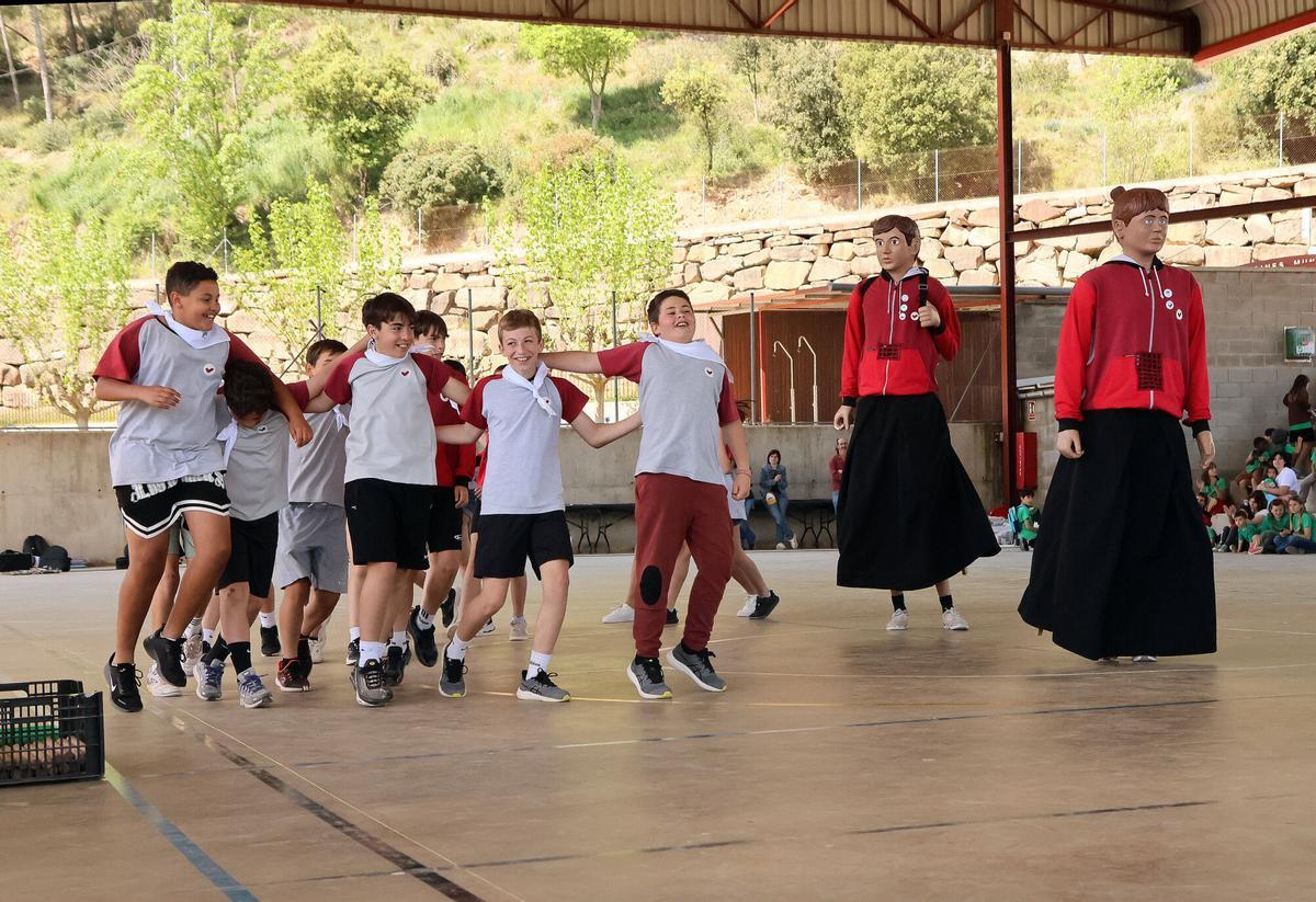 Imatges de la primera Trobada d'imatgeria escolar de l'Eix el Cardener Imatges de la primera Trobada d'imatgeria escolar de l'Eix el Cardener