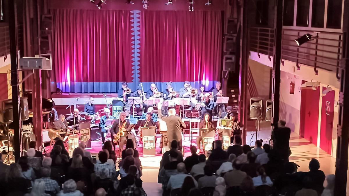 Un momento del concierto de la Big Band