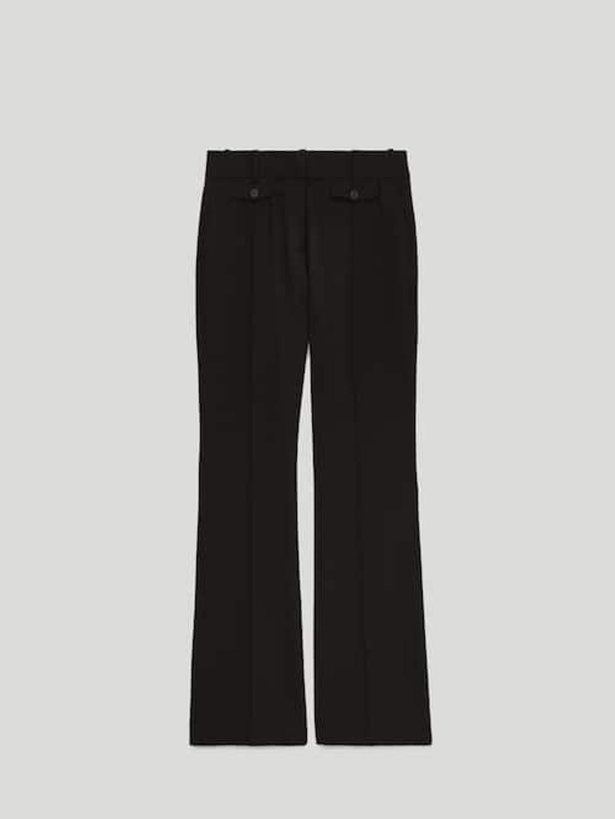 Pantalón negro bootcut, de Massimo Dutti (69,95 euros)