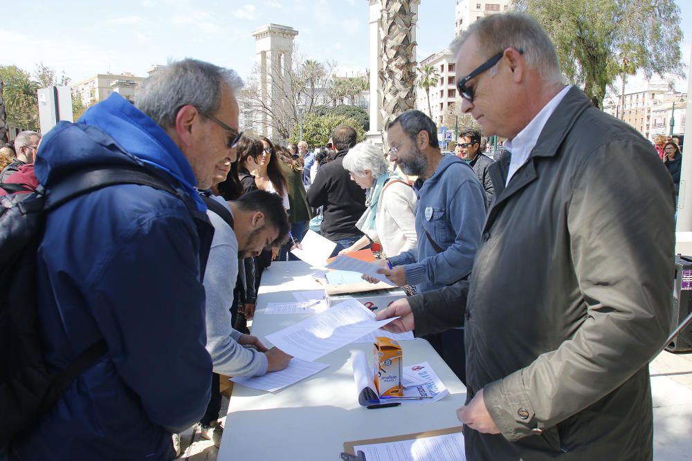 Concentración en contra del rascacielos del Puerto