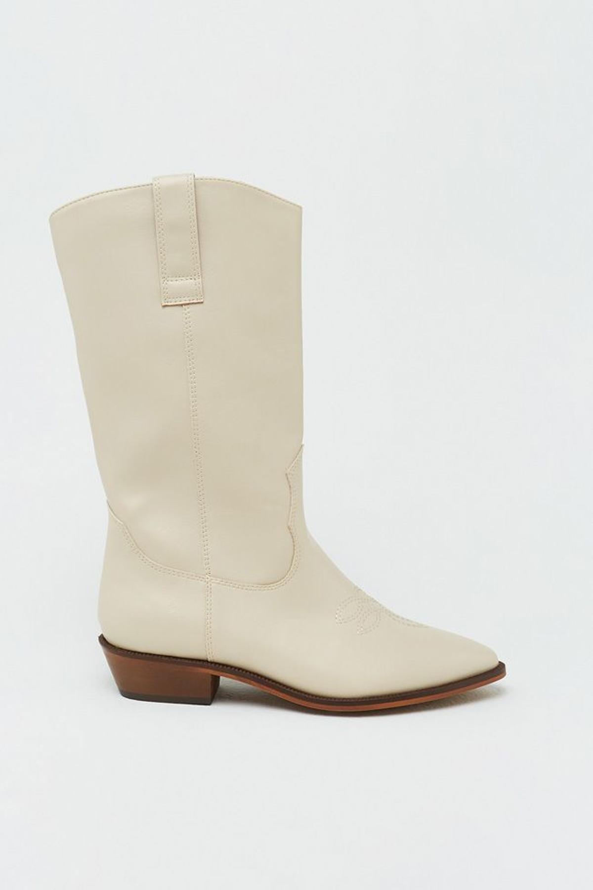 Botas 'cowboy' blancas, de Sfera