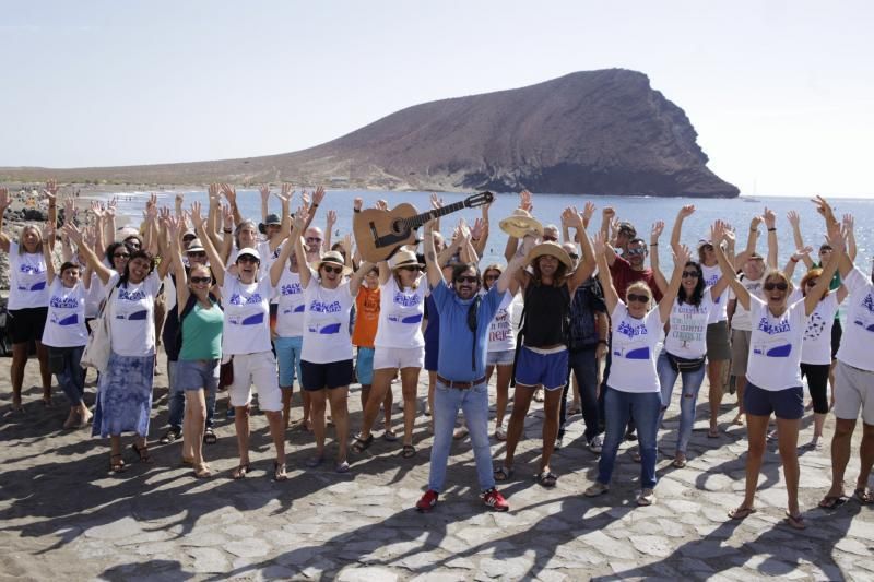 Flashmob en la playa La Tejita