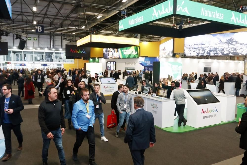 Inauguración de los pabellones de Andalucía y Málaga en Fitur.