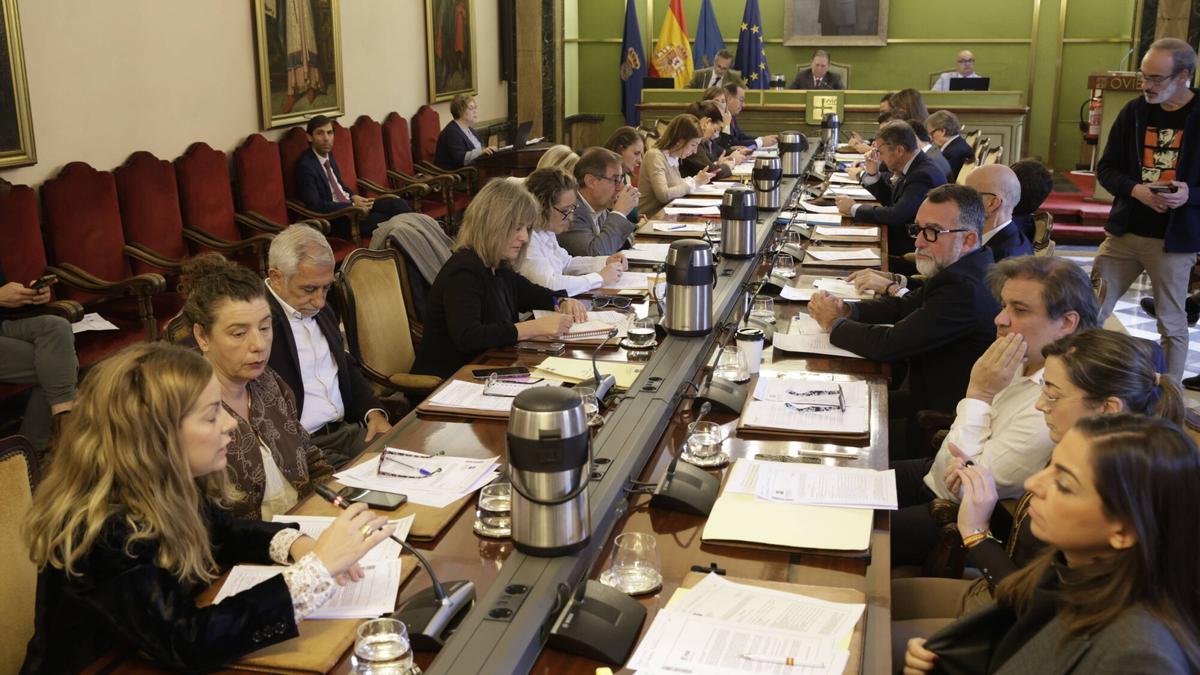 Los concejales del Ayuntamiento en un Pleno.