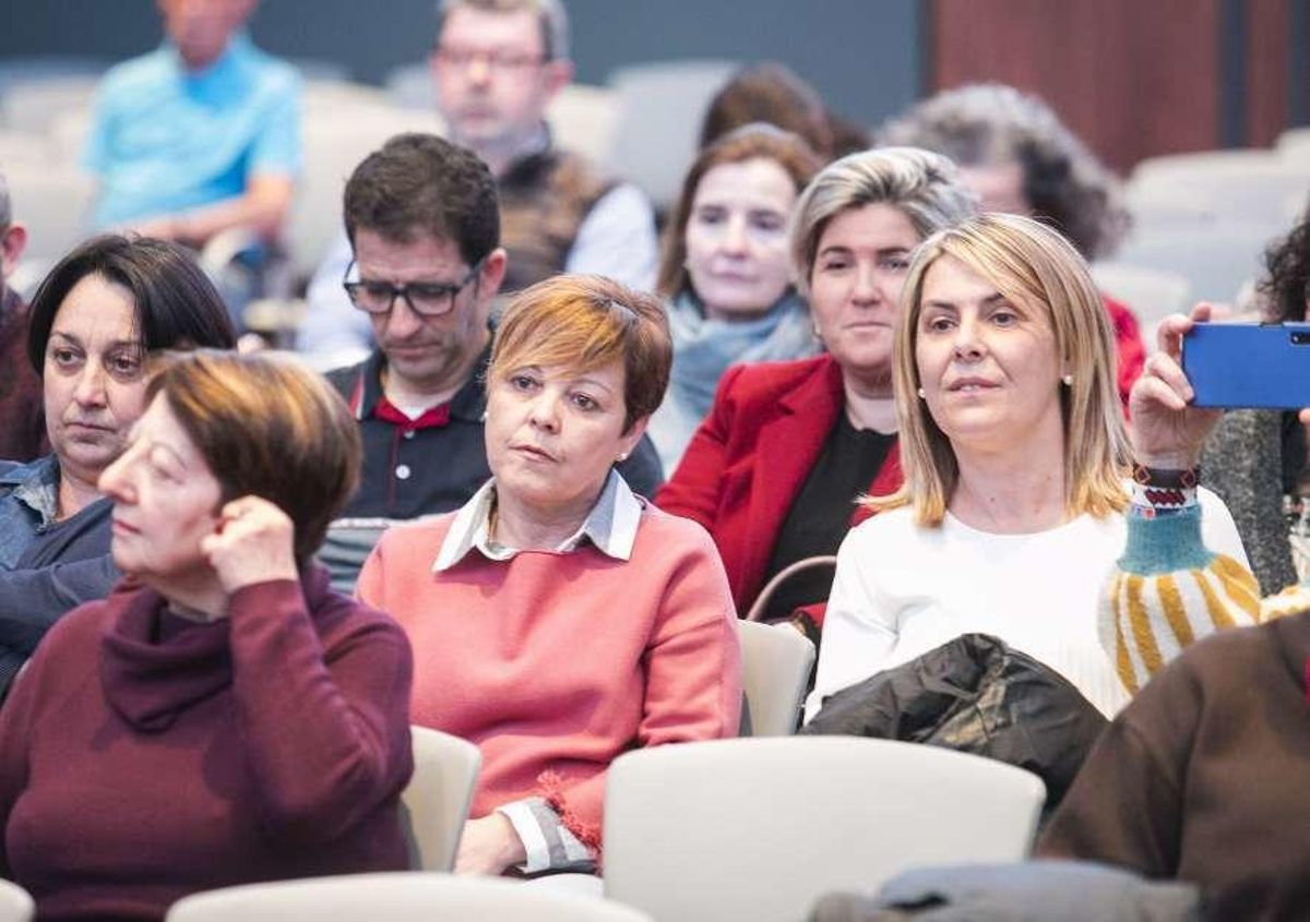 &quot;Se nos exige más por ser mujeres&quot;, lamentan las médicas asturianas
