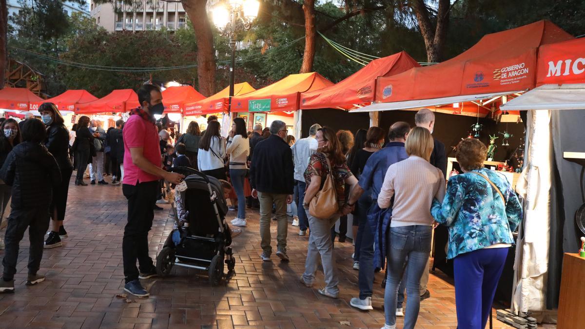 La Muestra de artesanía y agroalimentaria aragonesa, ayer por la tarde.