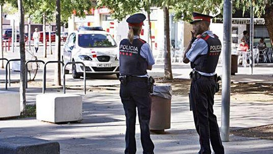 Girona Un home es desploma i mor a la Frontissa