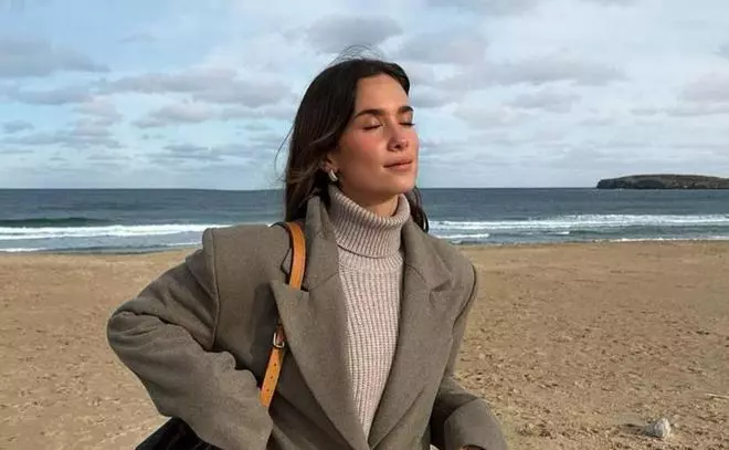 La plancha del pelo que usa María Pombo para hacerse las ondas más bonitas