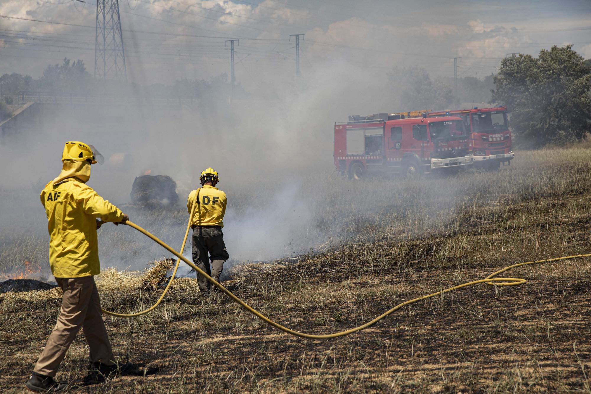 Incendi forestal a Sils, en fotos