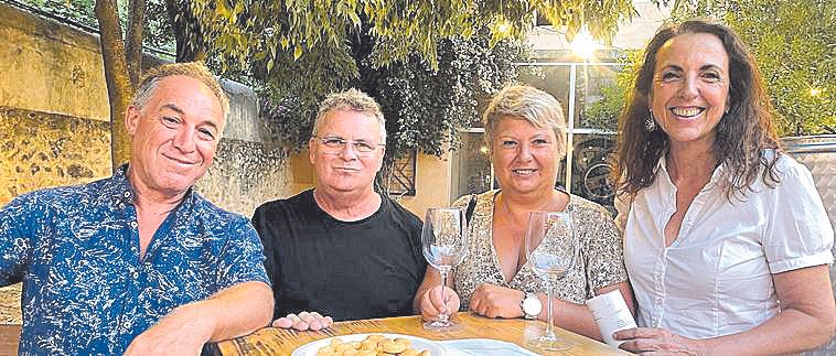 Joan Moyà, Menéndez Rojas, Bárbara Lladó y Lola Aljama