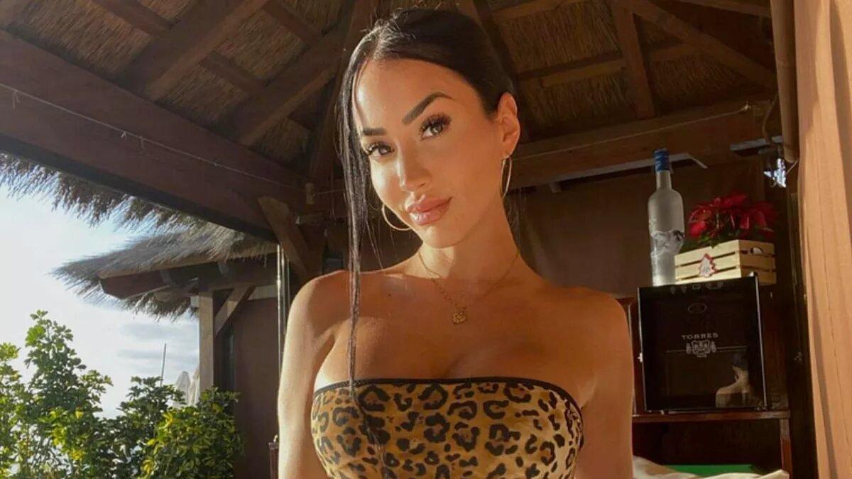 Aurah Ruiz, protagonista de las rutinas de ejercicios que 'encienden' Brasil