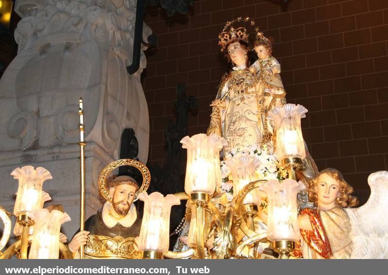 GALERIA FOTOS: Procesión de las Rosarieras en Vila-real