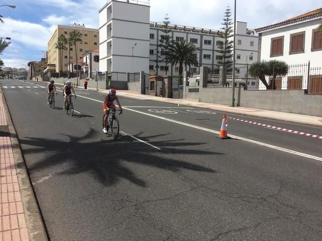 El triatlón se apodera de Las Palmas de Gran Canaria