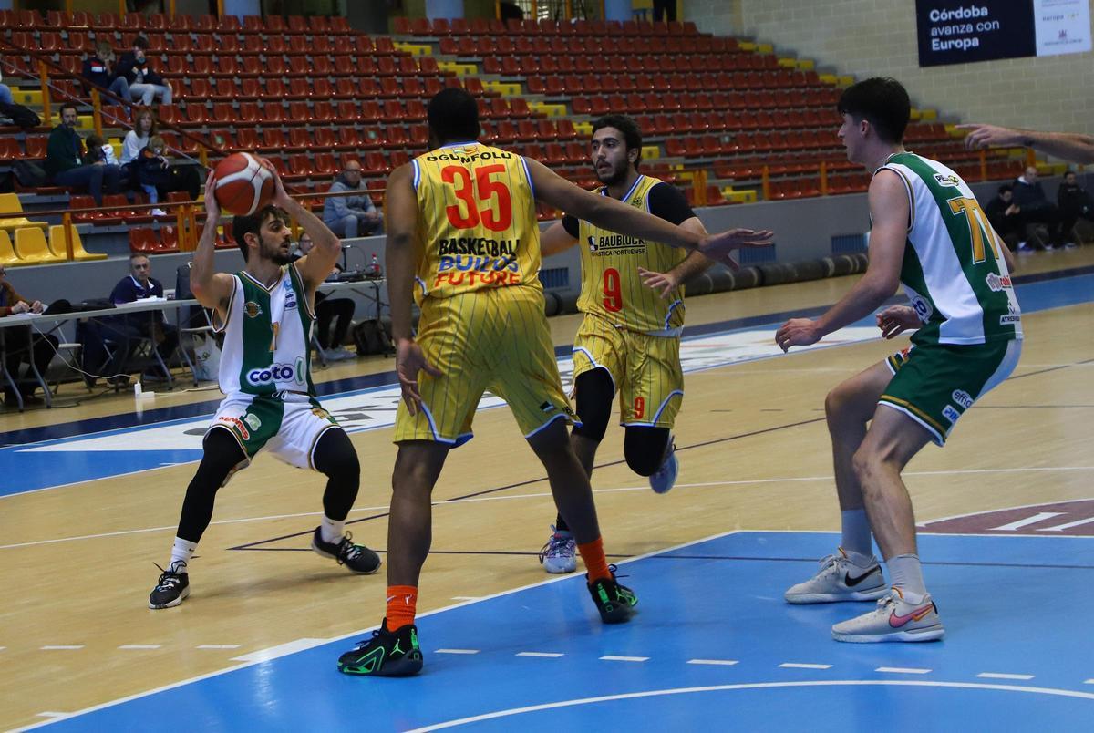 Coto Córdoba Baloncesto-Portuense: el partido de Liga EBA en imágenes