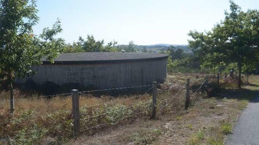 Pozo que suministra agua a la parroquia de András. // Noé Parga