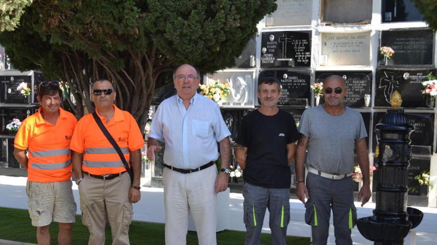 El cementerio de Calp se pone guapo para Todos los Santos