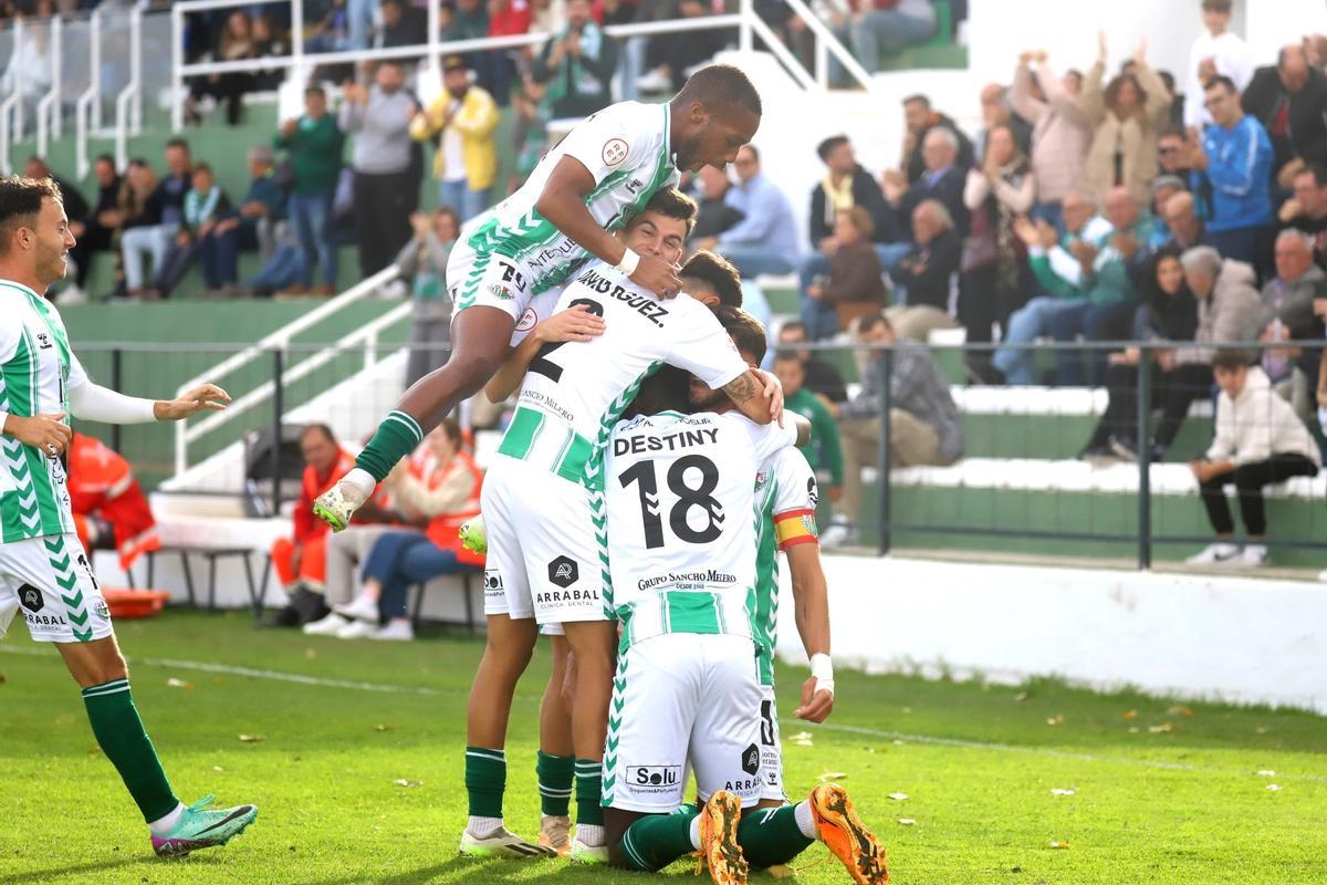 El Antequera visita este domingo al Real Murcia.