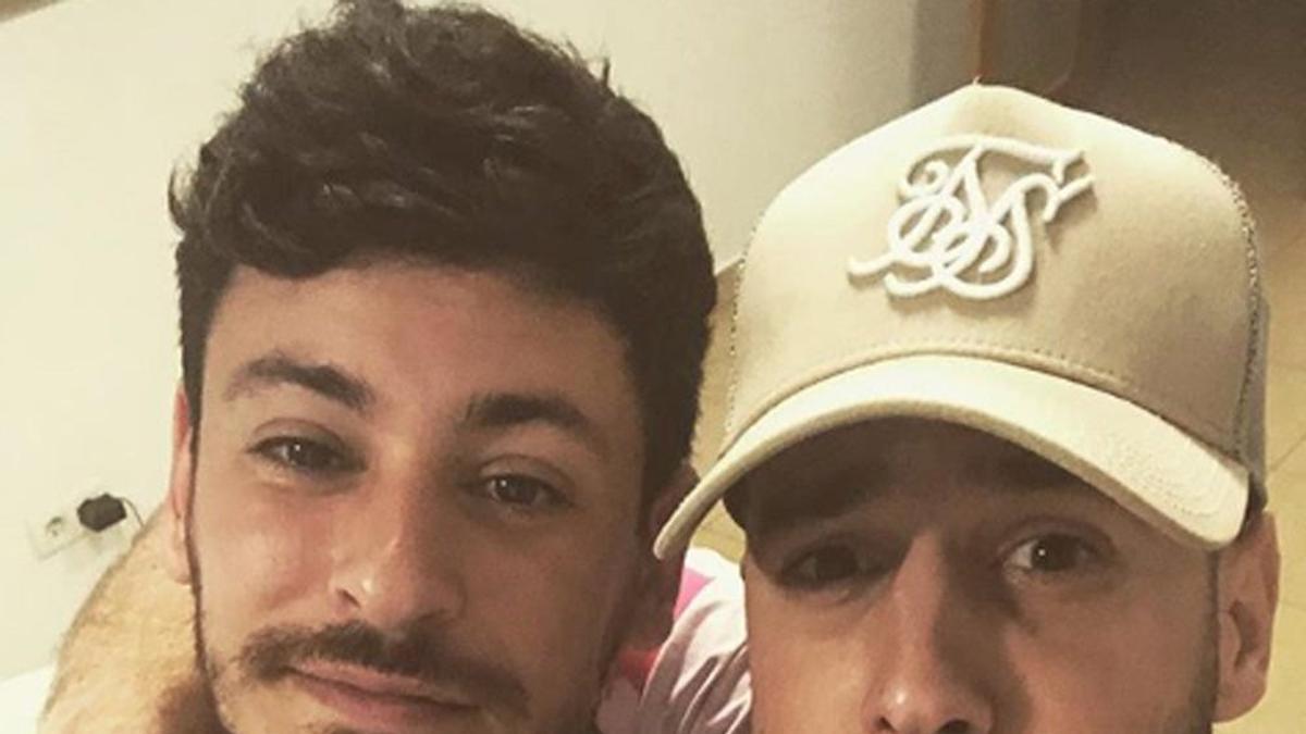Antonio José y Cepeda cantan juntos