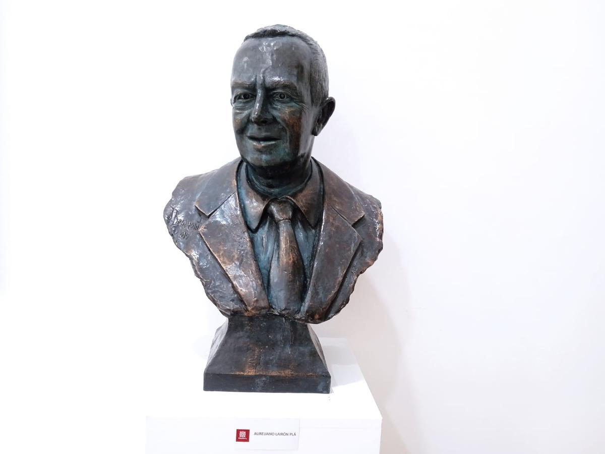 Busto de Aureliano Lairón, cronista oficial de Alzira.