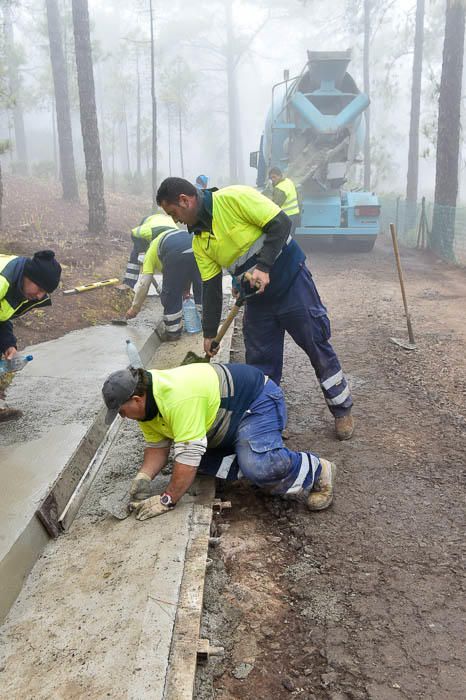 Obras en la carretera al área recreativa y zona ...