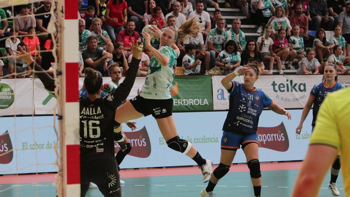 El Atticgo Elche empata con un Super Amara Bera Bera que reconquista la ...