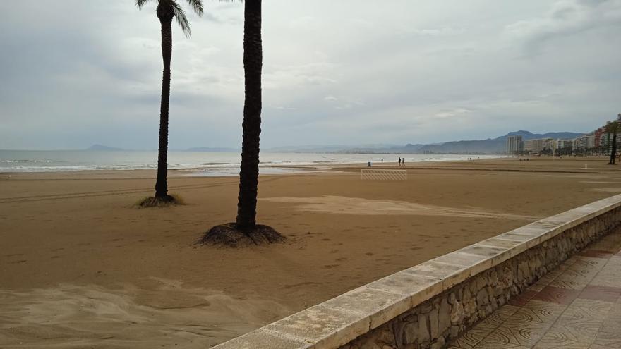 Las playas de la C. Valenciana se vacían con el radical cambio del tiempo