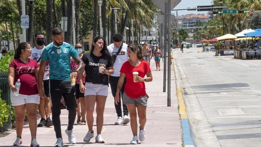 Florida llega al récord de 10.000 casos de covid al día