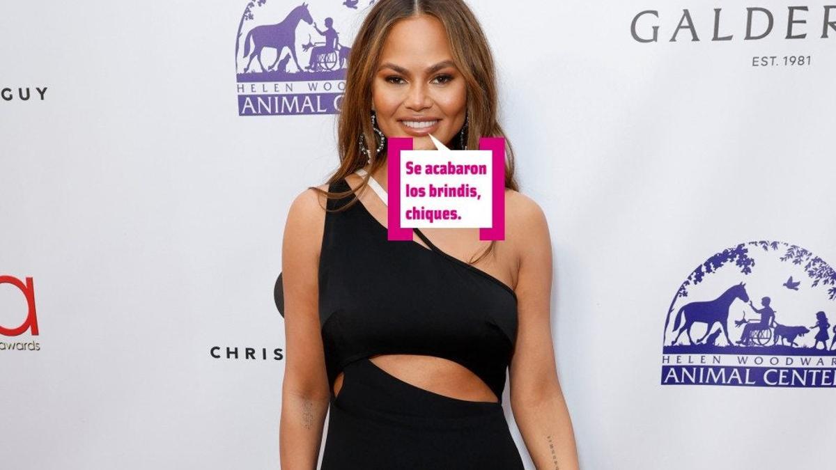 Chrissy Teigen deja de brindar porque es abstemia