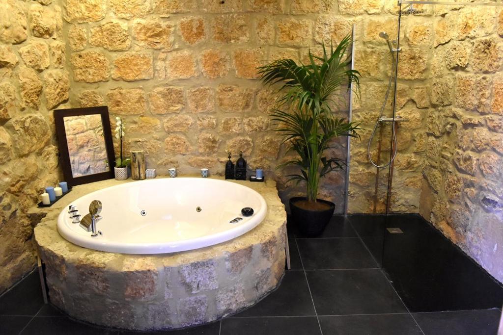 'Jacuzzi' en 'suite' Fantasía.