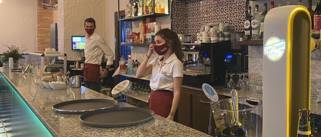 El Café Brasil de Benicarló tiene dificultades para conseguir empleados fijos.