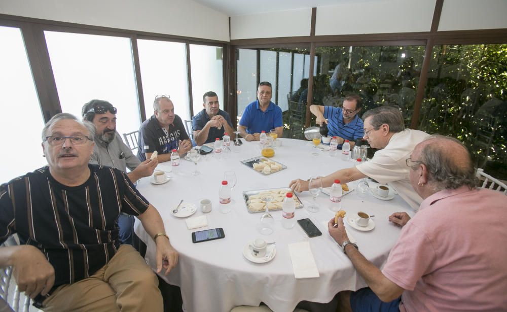 Los sanchistas tienden la mano para lograr un candidato de consenso en Alicante