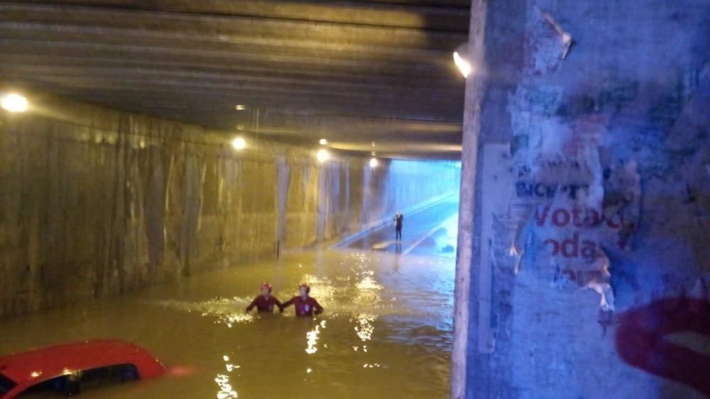 Rescate de los bomberos en el túnel de Beniaján