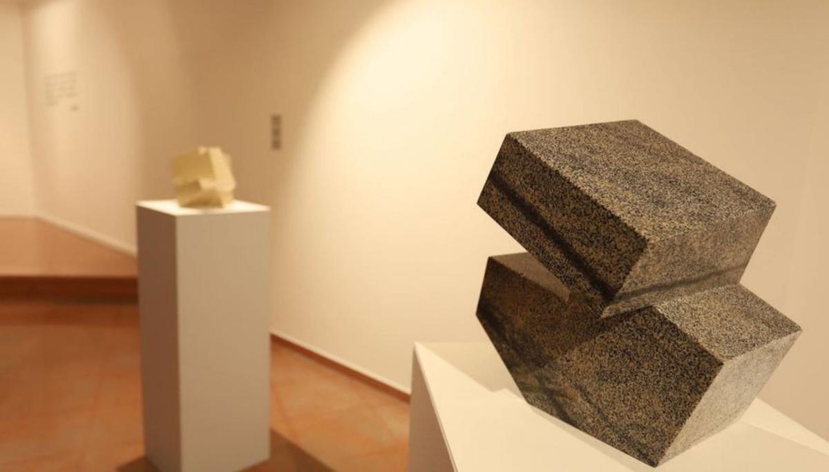 Dos de las piezas de Amador, en el CMAE. | Alba C. González 